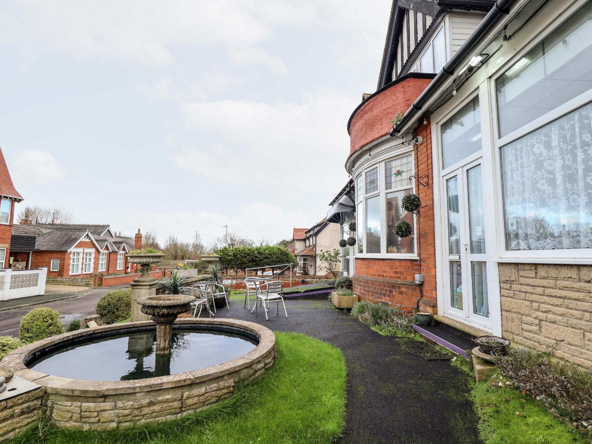 Caxton House Villa Skegness Exterior photo
